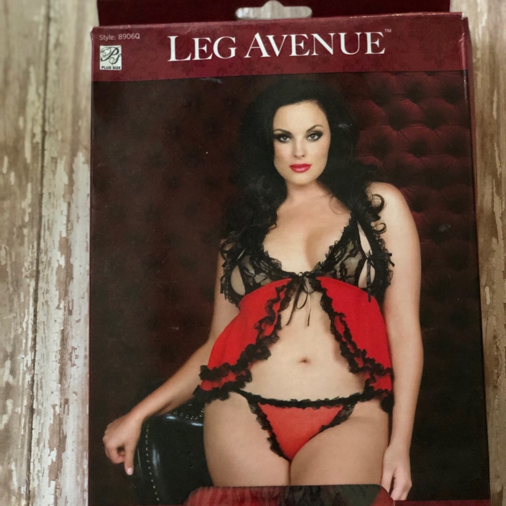 2 PC. Peak-a-Boo Lace Babydoll